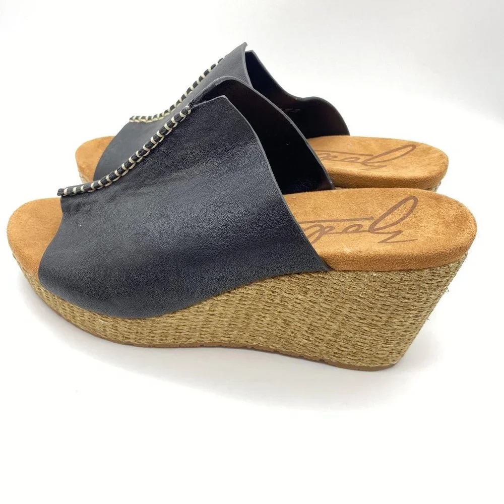 Zodiac Perla‎ wedge sandals size 8.5 black leather